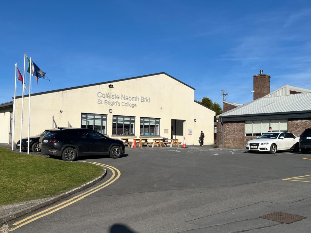 Stemblem St Brigids College